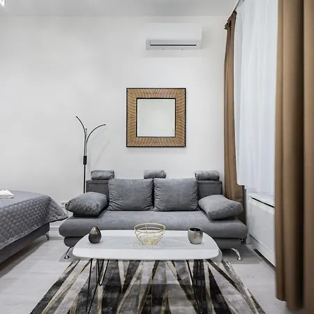Stellar Dwell Budapest